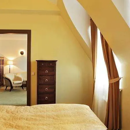 Barbacan Palace Hotel